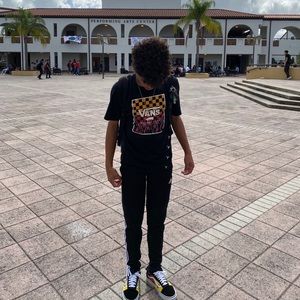 Meet your Posher, Alexis